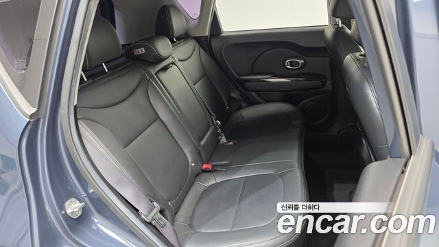 Kia Soul 1.6 GDi Prestige 2015 — фото 11