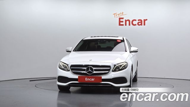 Mercedes-Benz E-Class (W213) E220d Avantgarde 2017 — фото 3