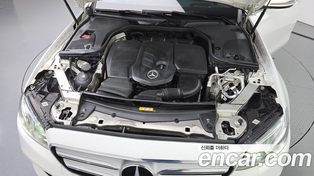 Mercedes-Benz E-Class (W213) E220d Avantgarde 2017 — фото 6