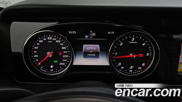 Mercedes-Benz E-Class (W213) E220d Avantgarde 2017 — фото 8