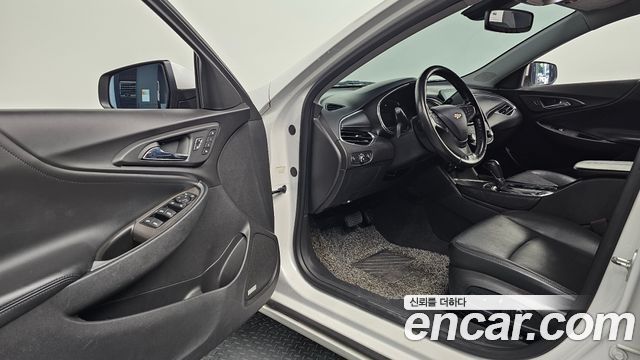 Chevrolet Malibu 2.0 Turbo LT Permium 2018 — фото 10