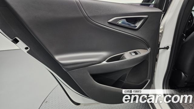 Chevrolet Malibu 2.0 Turbo LT Permium 2018 — фото 25