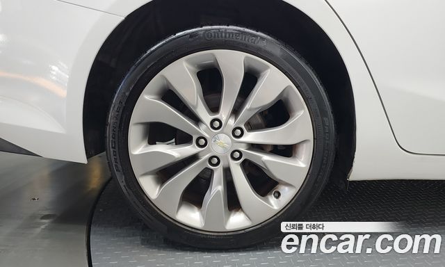 Chevrolet Malibu 2.0 Turbo LT Permium 2018 — фото 34