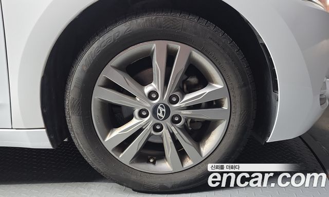 Hyundai Avante (AD) 1.6 GDI Smart Special 2016 — фото 21