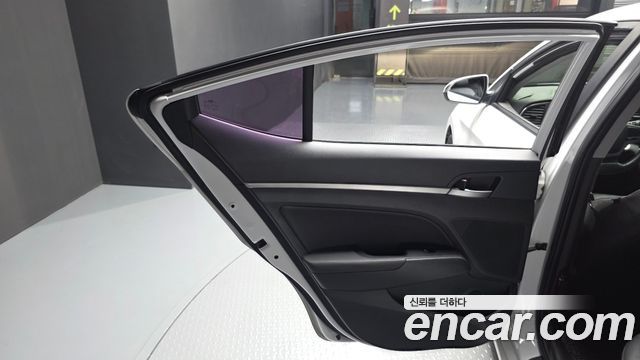 Hyundai Avante (AD) 1.6 GDI Smart Special 2016 — фото 25