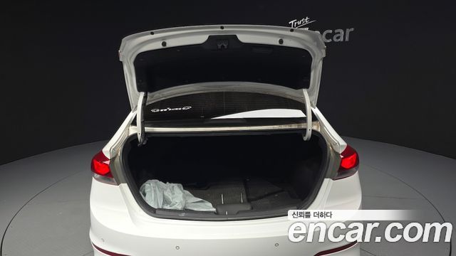 Hyundai Avante (AD) 1.6 GDI Smart Special 2016 — фото 29
