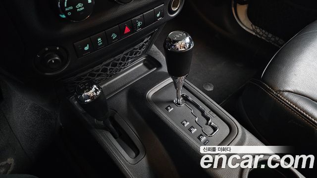Jeep Wrangler (JK) 3.6 Sahara 4Door 2016 — фото 9