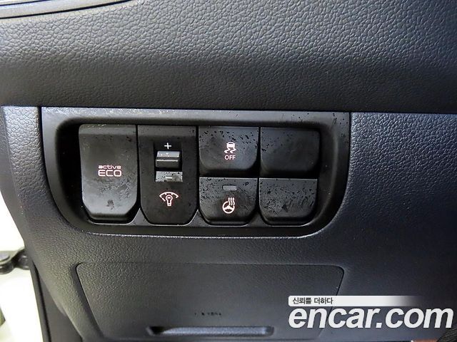 Kia Pride 1.6 GDI Hatchback Prestige 2014 — фото 18