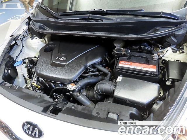 Kia Pride 1.6 GDI Hatchback Prestige 2014 — фото 23