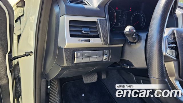 KG Mobility (SsangYong) Rexton Sports Diesel 2.2 2WD Adventure 2018 — фото 18