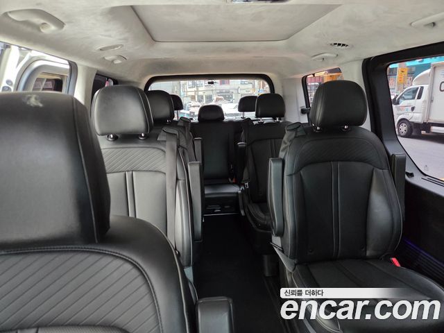 Hyundai Staria Lounge 9-Seater Prestige 2022 — фото 10