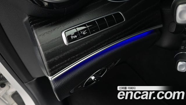 Mercedes-Benz E-Class (W213) E220d Coupe 2018 — фото 30