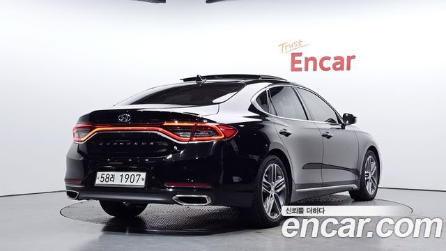 Hyundai Grandeur (IG) 2.4 Premium 2019 — фото 2