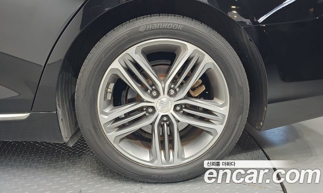 Hyundai Grandeur (IG) 2.4 Premium 2019 — фото 35