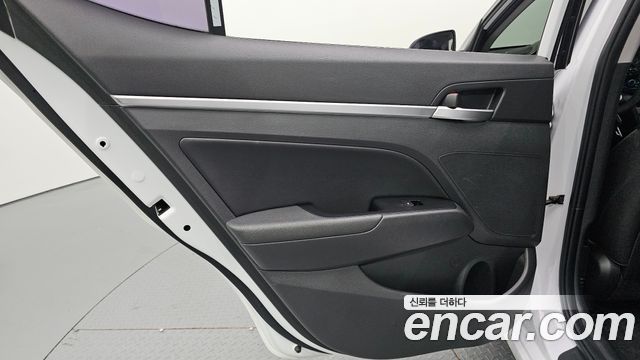 Hyundai Avante (AD) 1.6 Smart Choice 2020 — фото 25