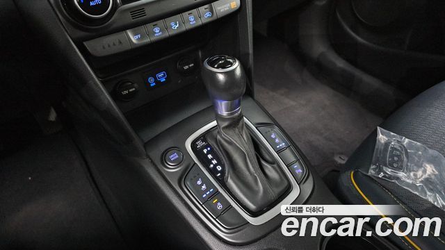 Hyundai Kona 1.6 Turbo 2WD Modern Tech 2018 — фото 9