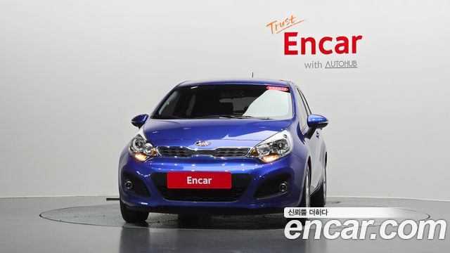 Kia Pride 1.6 GDI Hatchback Luxury 2012 — фото 3