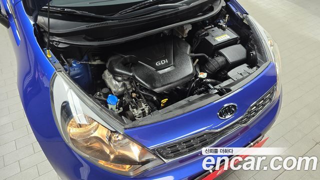 Kia Pride 1.6 GDI Hatchback Luxury 2012 — фото 6