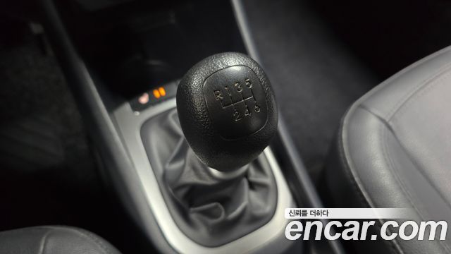 Kia Pride 1.6 GDI Hatchback Luxury 2012 — фото 9