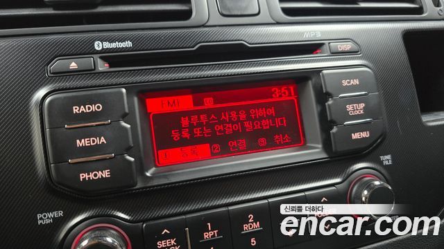 Kia Pride 1.6 GDI Hatchback Luxury 2012 — фото 14