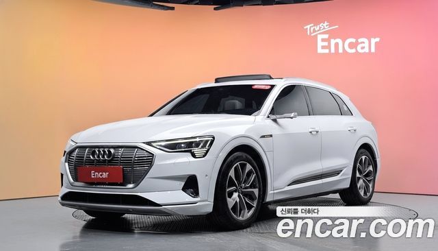 Audi e-tron 55 Quattro 2022 — фото 1