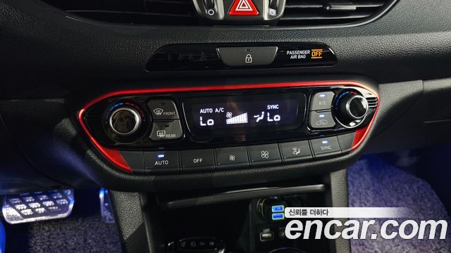 Hyundai i30 (PD) 1.4 Turbo Premium 2018 — фото 18