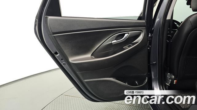 Hyundai i30 (PD) 1.4 Turbo Premium 2018 — фото 25