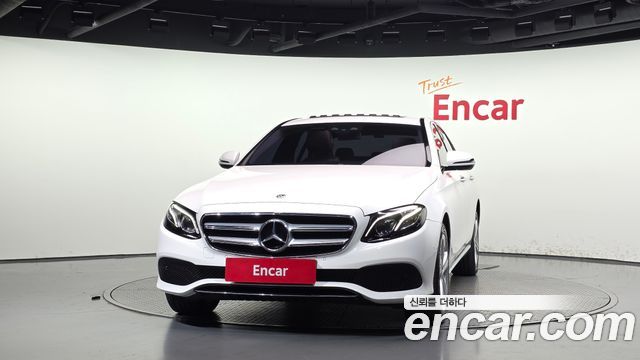 Mercedes-Benz E-Class (W213) E220d 4MATIC Avantgarde 2017 — фото 3