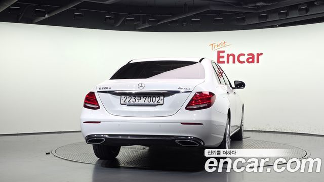 Mercedes-Benz E-Class (W213) E220d 4MATIC Avantgarde 2017 — фото 4