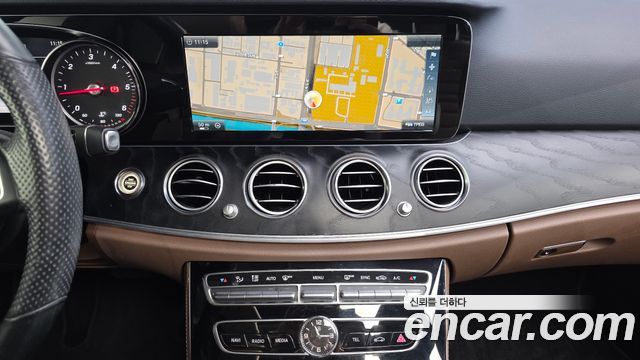 Mercedes-Benz E-Class (W213) E220d 4MATIC Avantgarde 2017 — фото 14