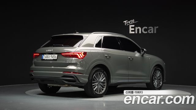 Audi Q3 (F3) 40 TFSI Quattro Premium 2023 — фото 2