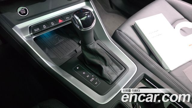 Audi Q3 (F3) 40 TFSI Quattro Premium 2023 — фото 9