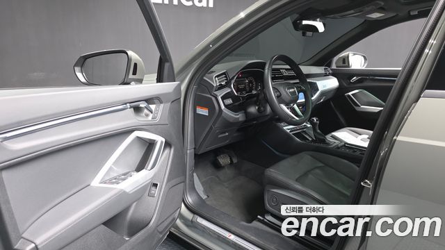 Audi Q3 (F3) 40 TFSI Quattro Premium 2023 — фото 10