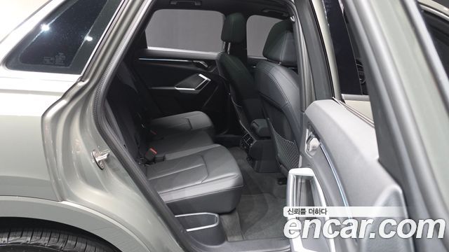 Audi Q3 (F3) 40 TFSI Quattro Premium 2023 — фото 26