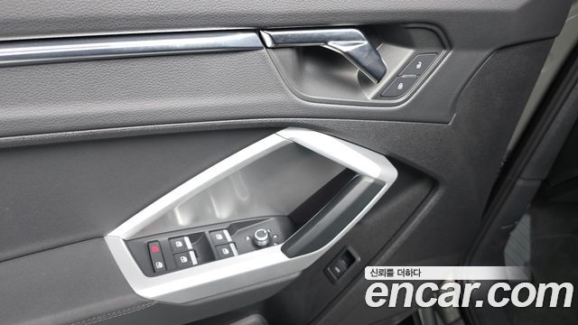 Audi Q3 (F3) 40 TFSI Quattro Premium 2023 — фото 29
