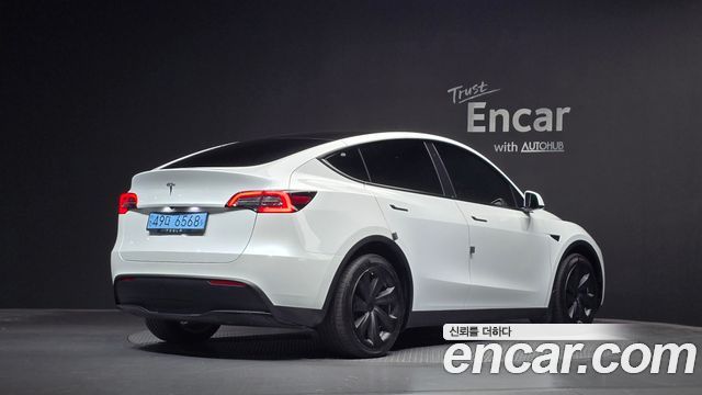 Tesla Model Y Long Range AWD 2022 — фото 2