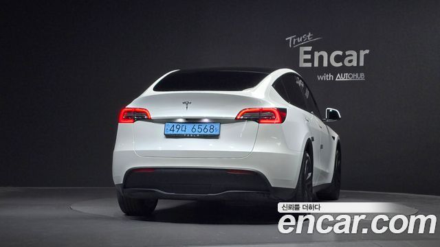 Tesla Model Y Long Range AWD 2022 — фото 4