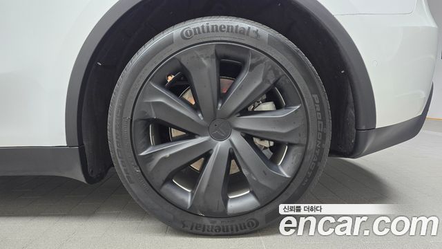 Tesla Model Y Long Range AWD 2022 — фото 27