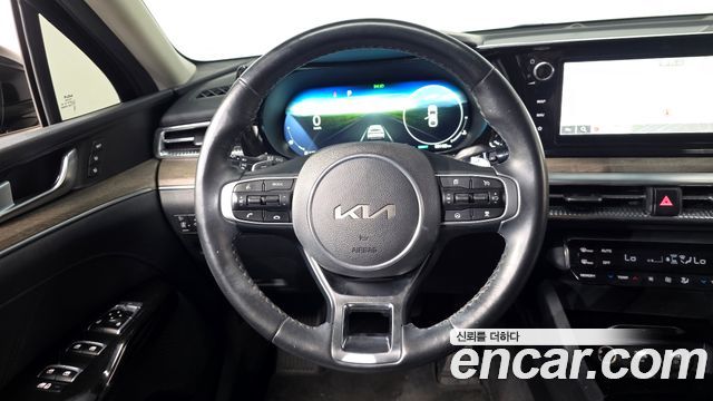 Kia K5 (III) 2.0 Signature 2023 — фото 14