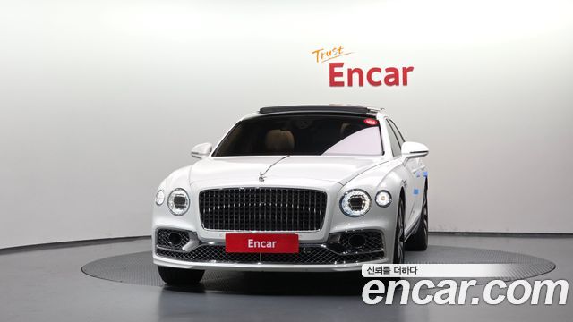 Bentley Flying Spur (III) 4.0 Azure 2023 — фото 3