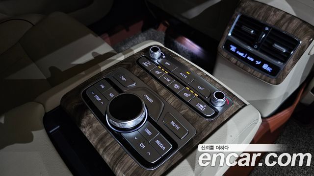 Kia K9 3.8 GDI PlatinumⅡ 2019 — фото 19