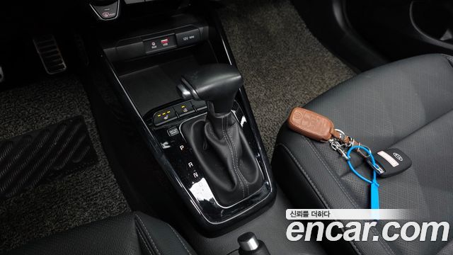 Kia Stonic Diesel 1.6 Prestige 2018 — фото 9
