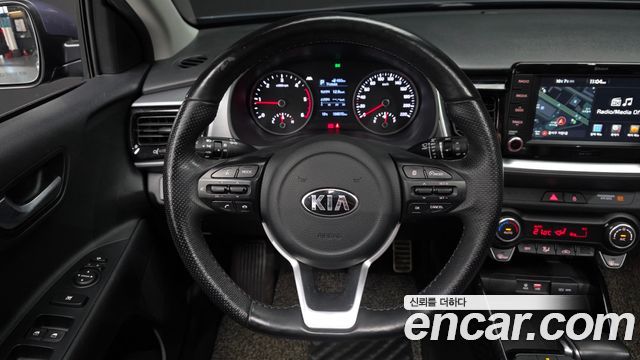 Kia Stonic Diesel 1.6 Prestige 2018 — фото 13