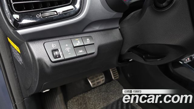 Kia Stonic Diesel 1.6 Prestige 2018 — фото 28