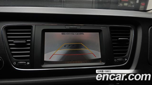 Kia Carnival 11-Seater Deluxe 2019 — фото 15