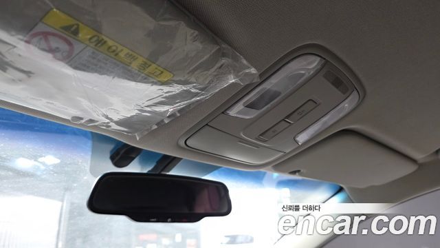 Kia Carnival 11-Seater Deluxe 2019 — фото 17