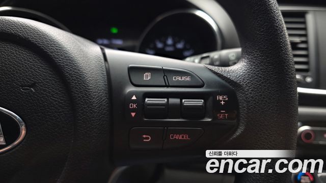 Kia Carnival 11-Seater Deluxe 2019 — фото 19