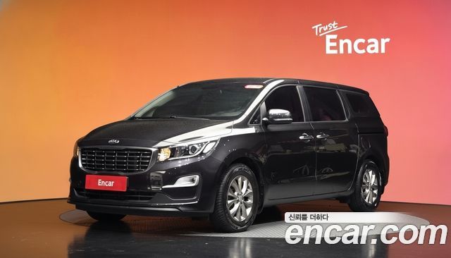 Kia Carnival 11-Seater Deluxe
