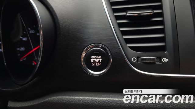 Kia Carnival 11-Seater Deluxe 2019 — фото 28