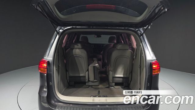 Kia Carnival 11-Seater Deluxe 2019 — фото 30